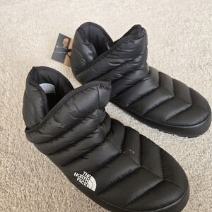 The North Face Black Quilted Insulated Slip-On Booties